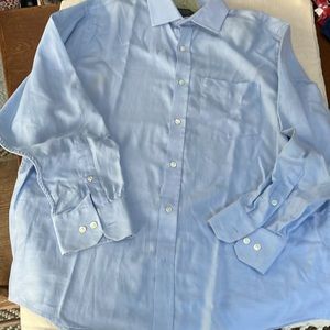 Mens Blue Banana Republic Relaxed, long sleeved. Large. Like new.